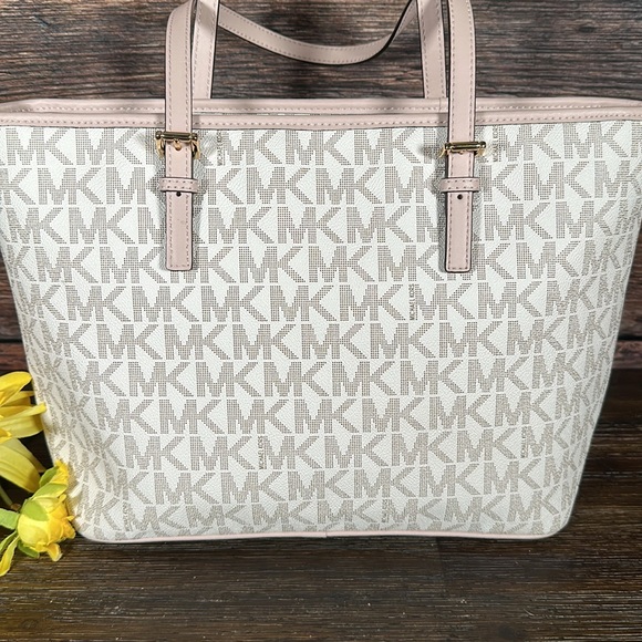 Michael Kors jet set light blush tote bag in cream with light blush trim! - Picture 4 of 8